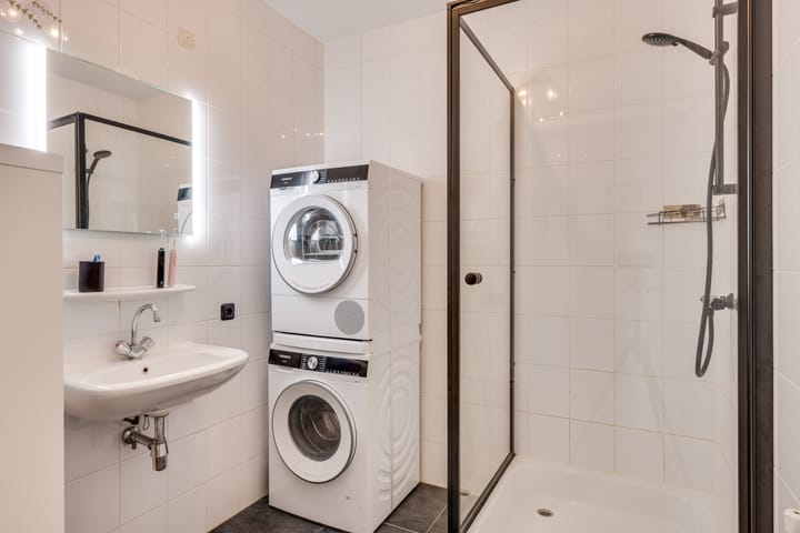 Foto 13 van Helenastraat 2-B