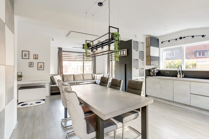 Photo 13 of Sint Odulphusstraat 1