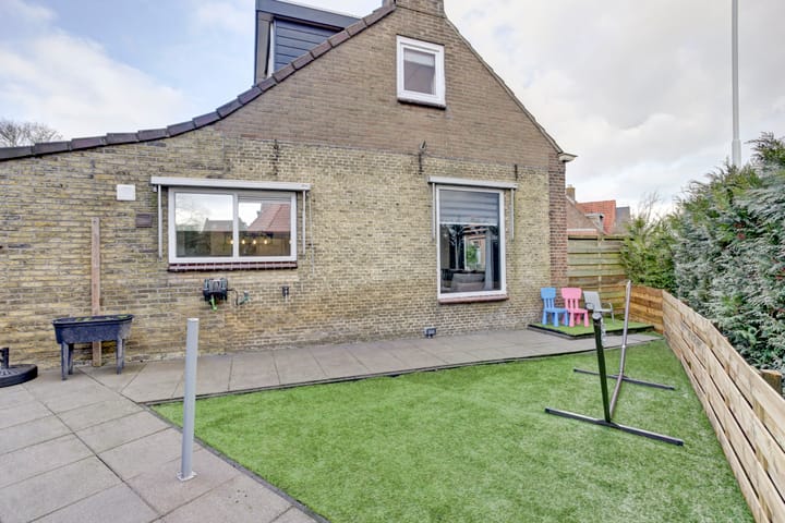 Photo 4 of Sint Odulphusstraat 1