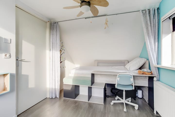 Photo 27 of Sint Odulphusstraat 1