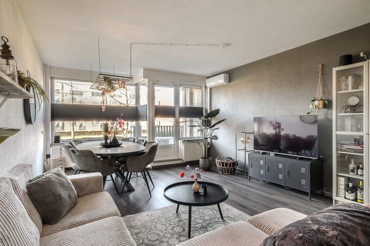 Foto 2 van Roelof van Schevenstraat 11