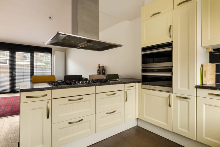 Foto 11 van Irenestraat 12