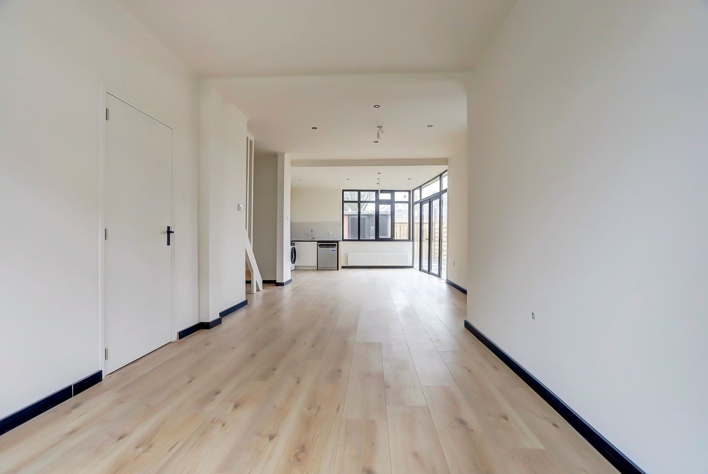 Photo 4 of Wolfstraat 37