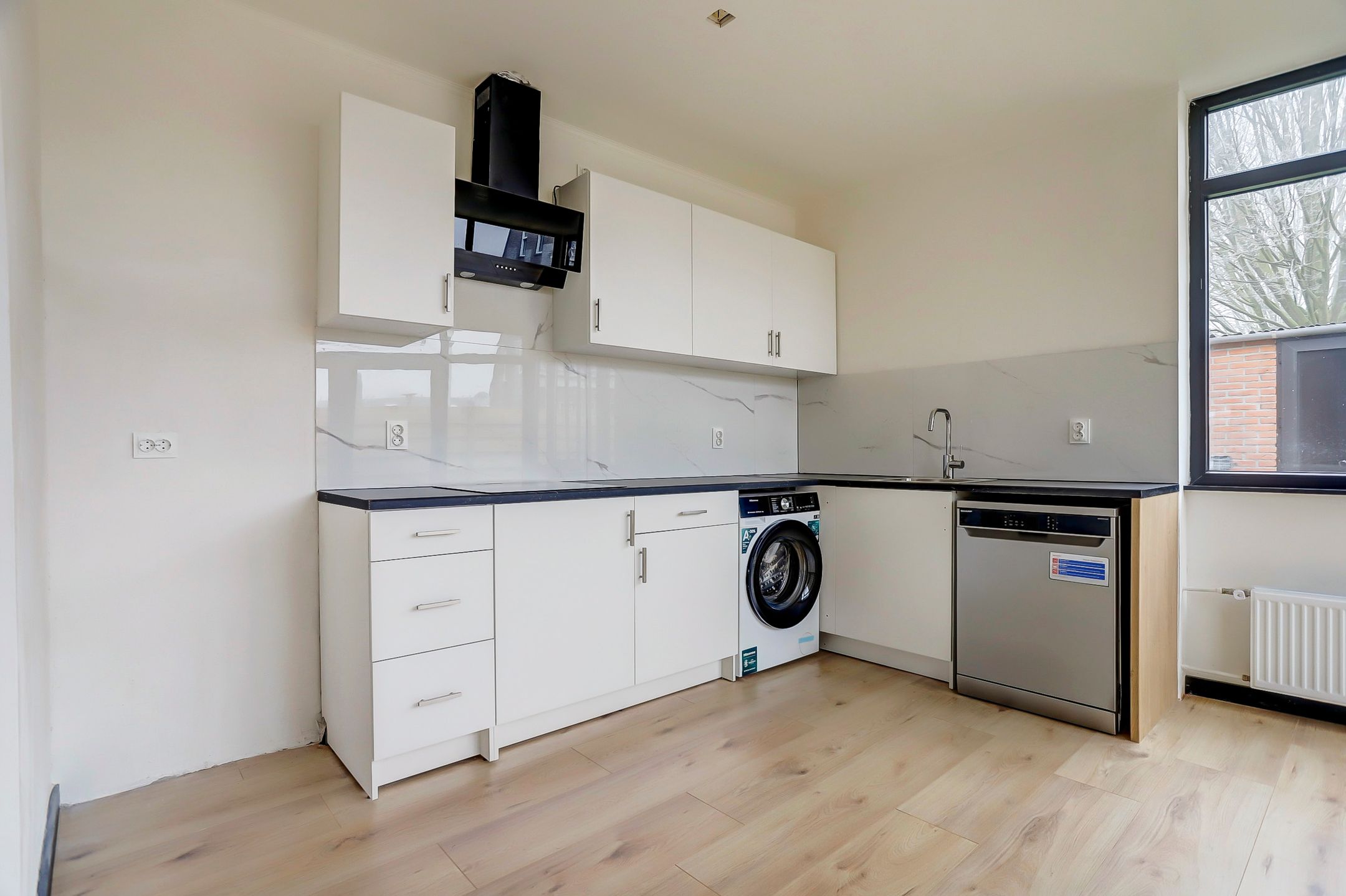 Photo 6 of Wolfstraat 37