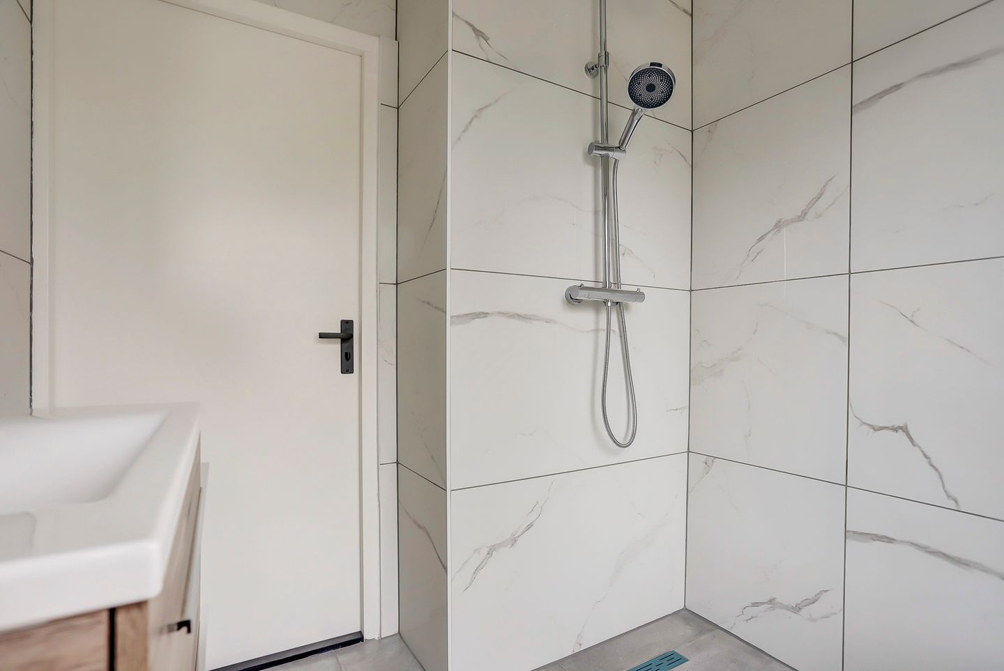 Photo 20 of Wolfstraat 37