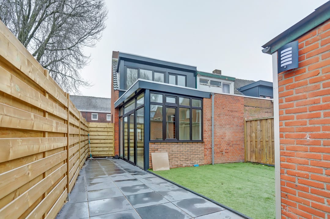 Photo 23 of Wolfstraat 37