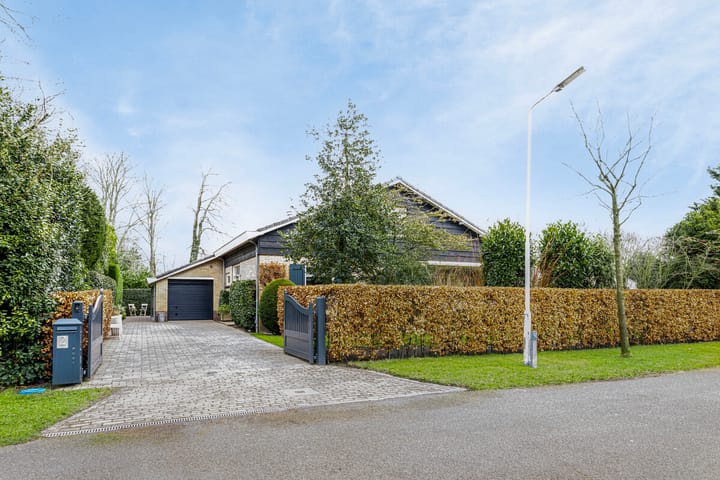 Photo 38 of Oosterscheldelaan 2