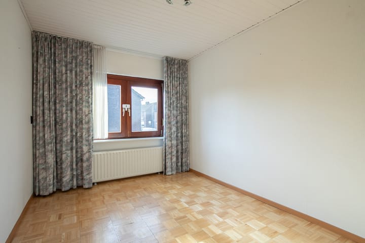 Foto 15 van Hovenstraat 110