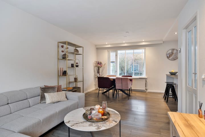 Foto 2 van Angelastraat 7