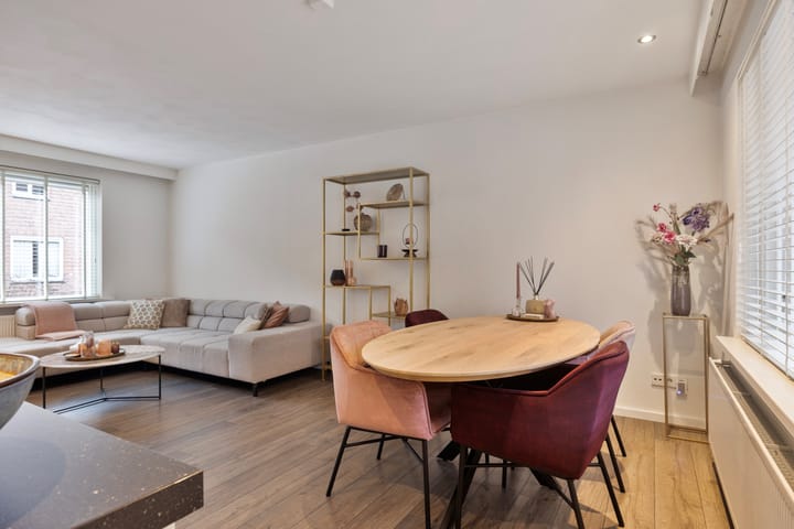 Foto 5 van Angelastraat 7