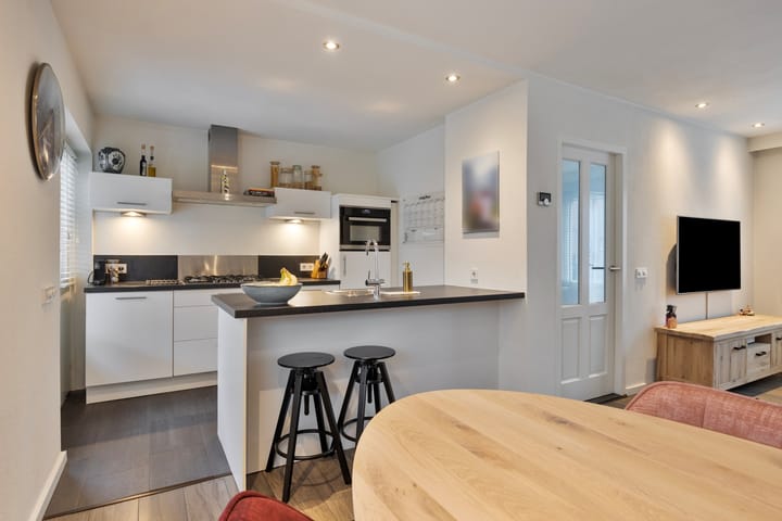 Foto 8 van Angelastraat 7