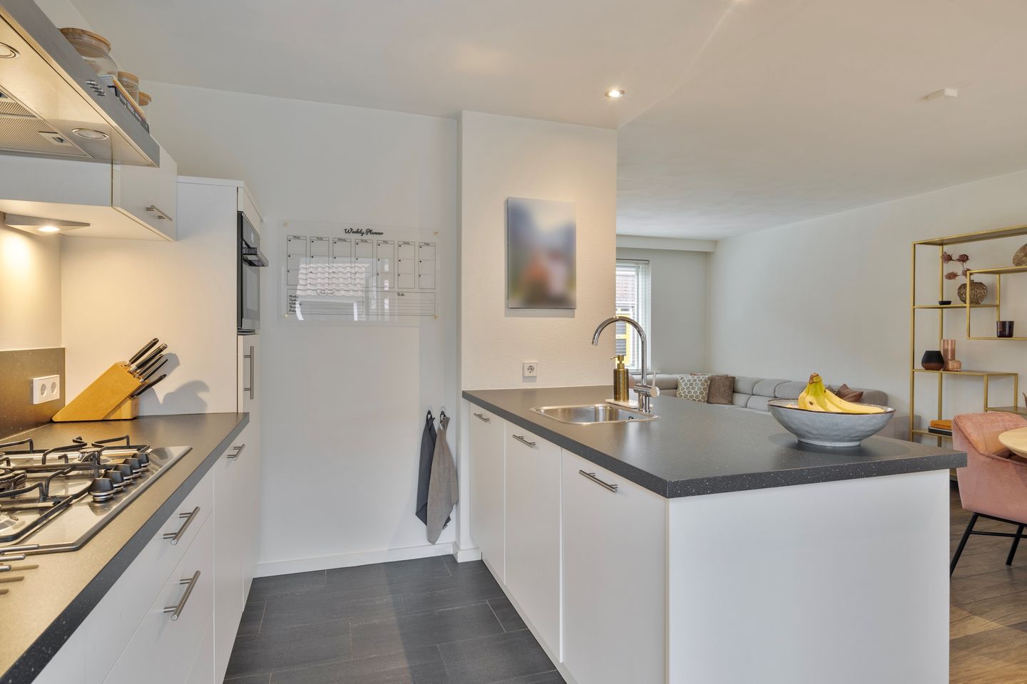 Foto 10 van Angelastraat 7