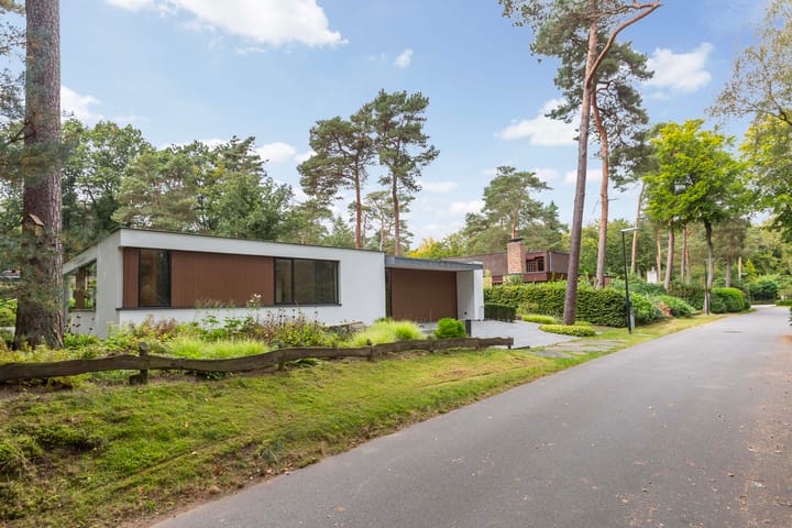 Foto 1 van Hazelaarlaan 1