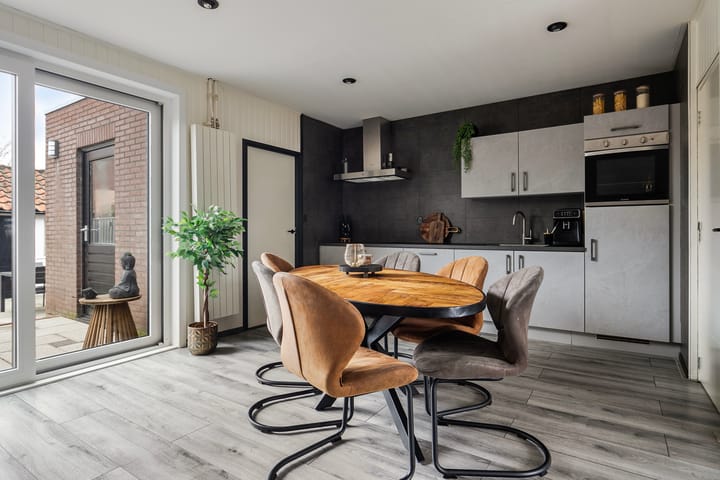 Foto 11 van dr. Leenhoutsstraat 19