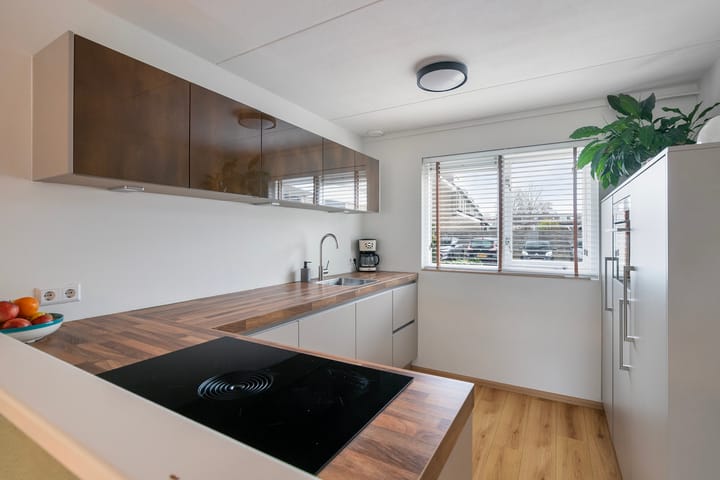 Photo 11 of Tirolstraat 9