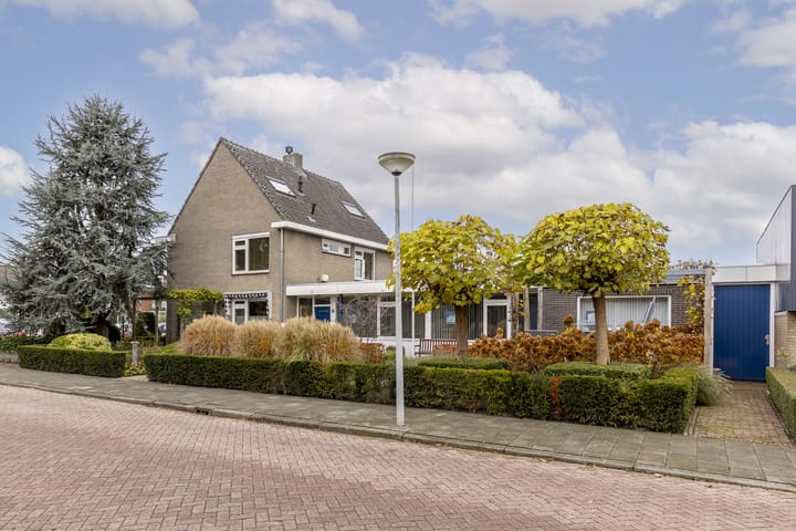 Koopwoningen - huizen te koop in [Funda]