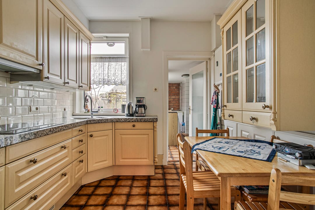 Photo 11 of Prins Hendrikstraat 60