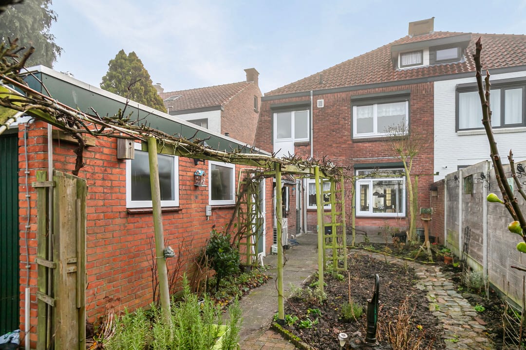 Photo 32 of Prins Hendrikstraat 60