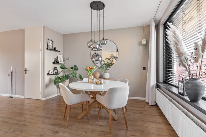 Foto 6 van Pierre Monteuxstraat 66