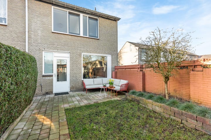 Foto 15 van Pierre Monteuxstraat 66