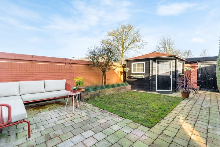 Foto 16 van Pierre Monteuxstraat 66