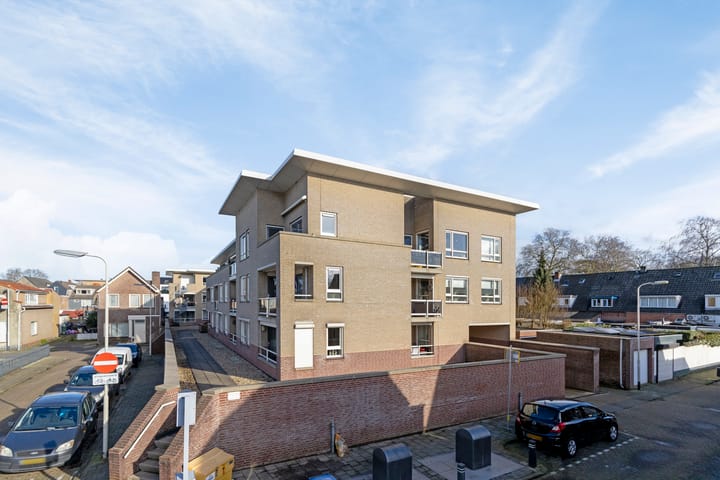 Foto 23 van Dokter Heijptstraat 13-J