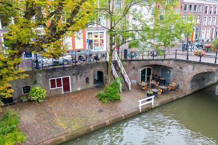 Oudegracht 327