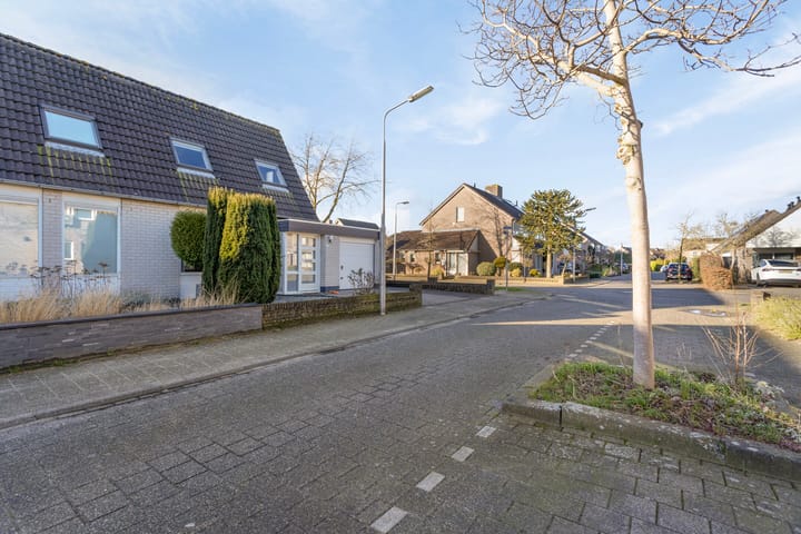 Photo 27 of Galjoen 20