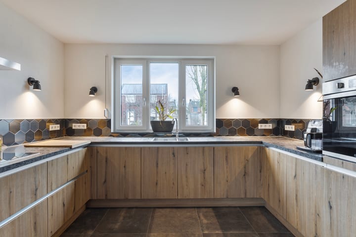 Photo 3 of Nieuweweg 41