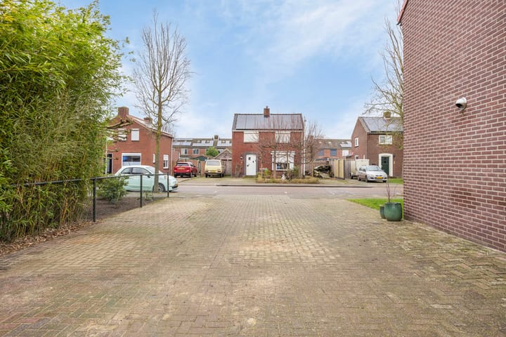 Photo 31 of Nieuweweg 41