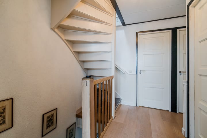 Photo 33 of Golfweg 42