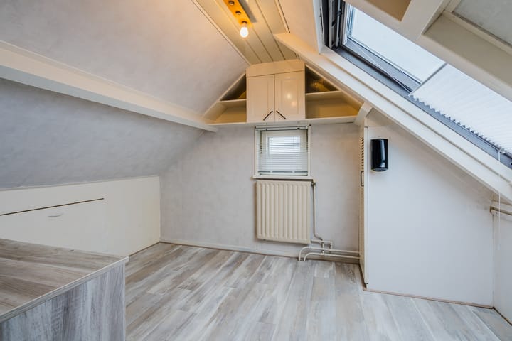 Photo 42 of Golfweg 42