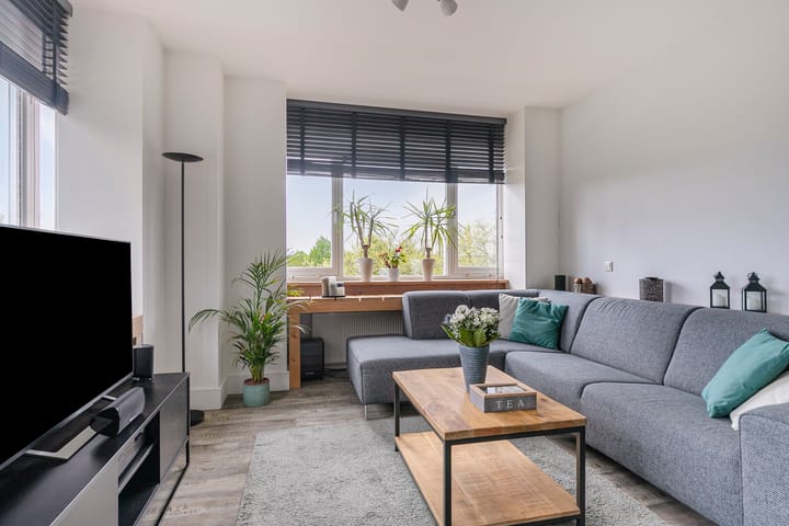 Foto 3 van Stationsplein 12-H