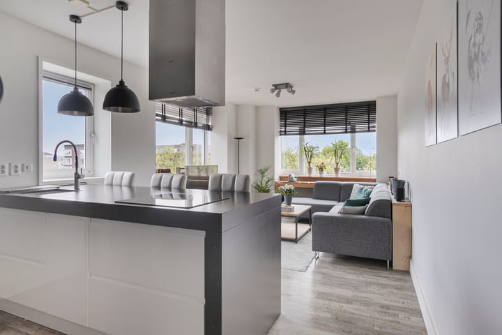 Foto 8 van Stationsplein 12-H