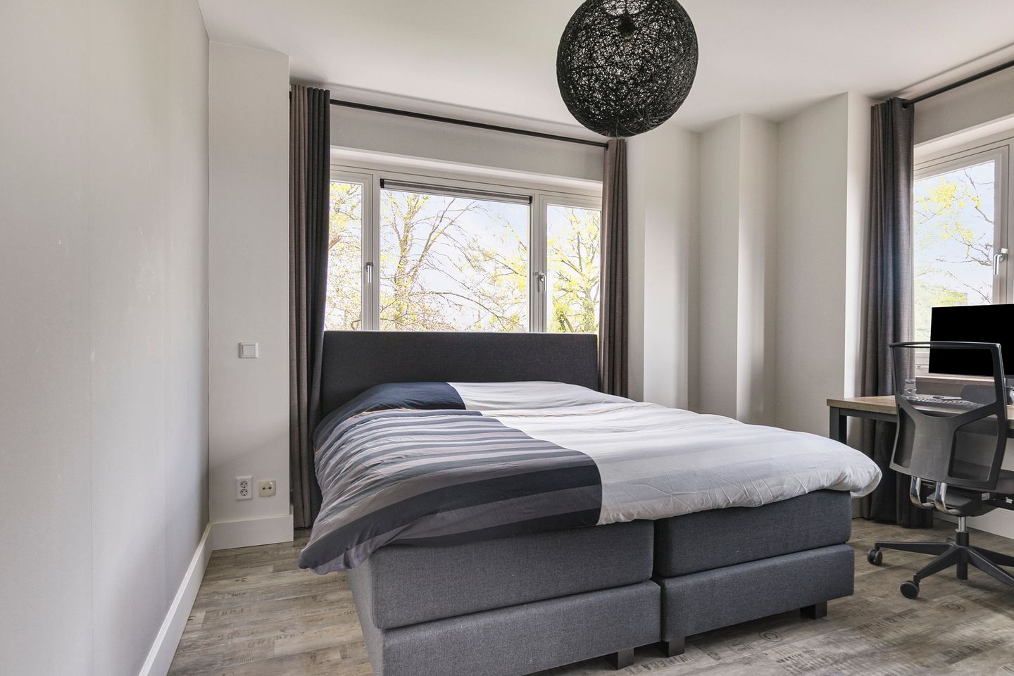 Foto 10 van Stationsplein 12-H