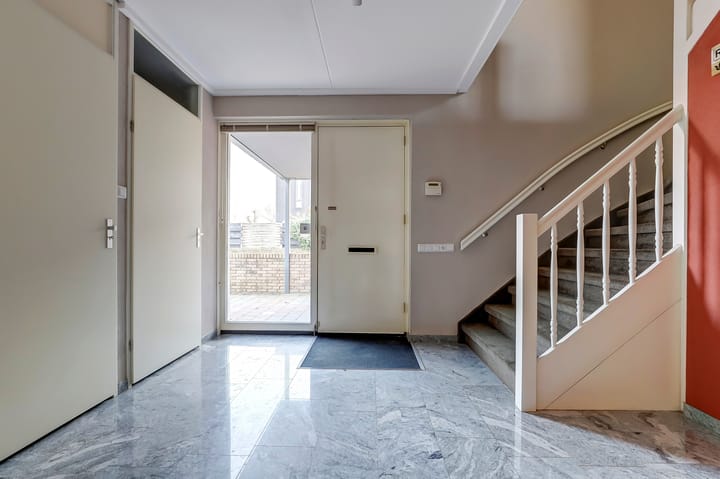 Foto 8 van Anna Jacominaplaat 4