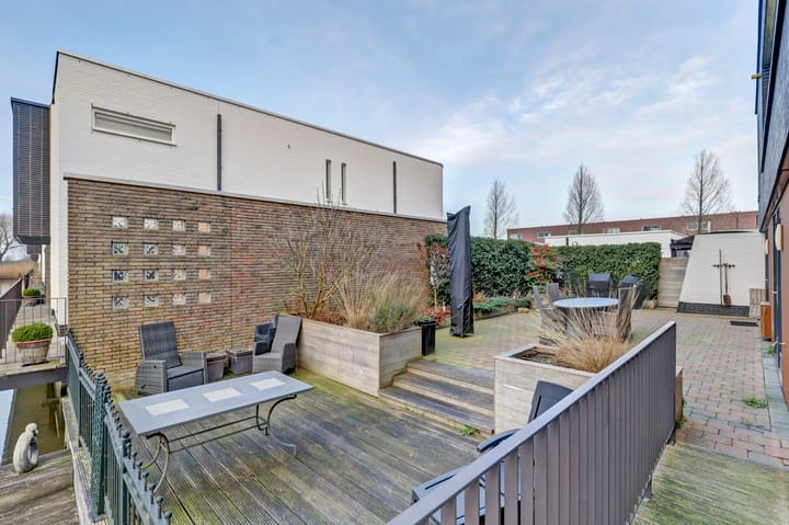 Foto 20 van Anna Jacominaplaat 4