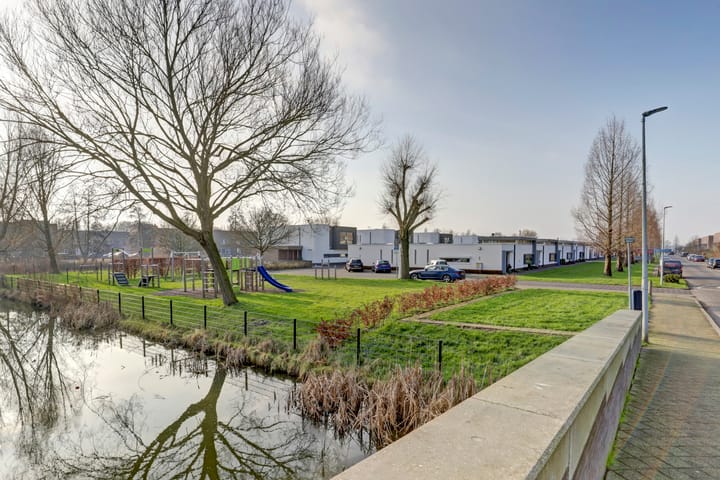 Foto 44 van Anna Jacominaplaat 4