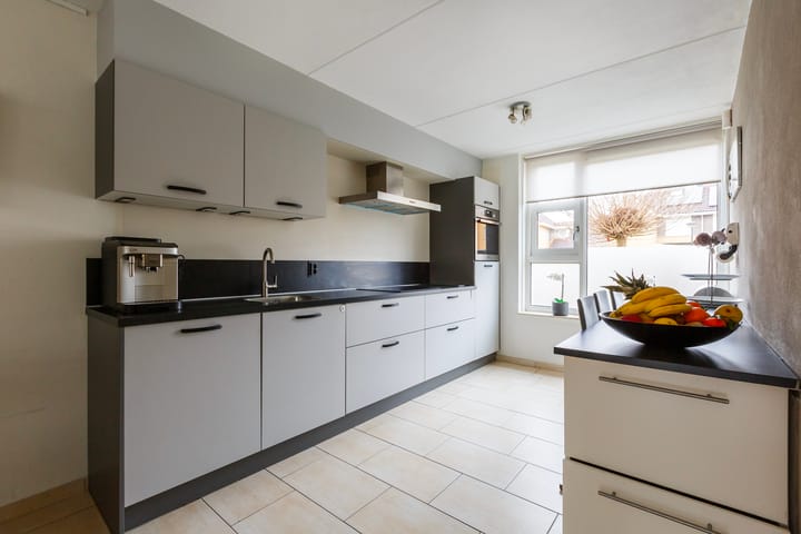 Foto 8 van De Gasperilaan 53