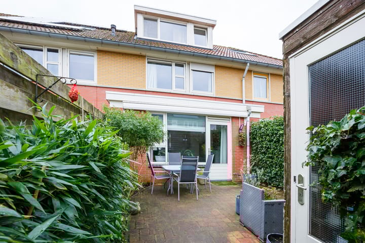 Foto 13 van De Gasperilaan 53