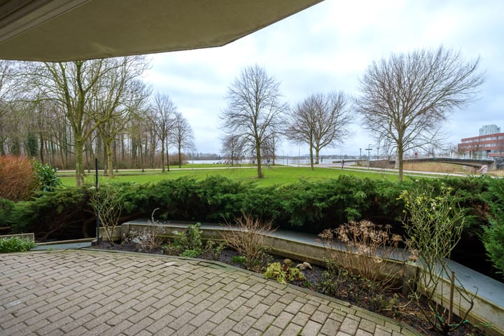 Foto 18 van James Stewartstraat 46