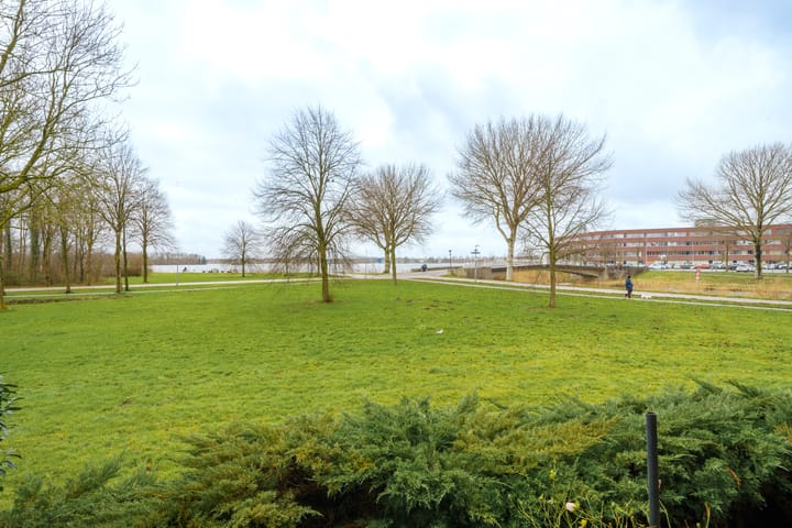 Foto 19 van James Stewartstraat 46