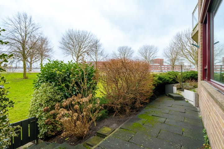 Foto 22 van James Stewartstraat 46