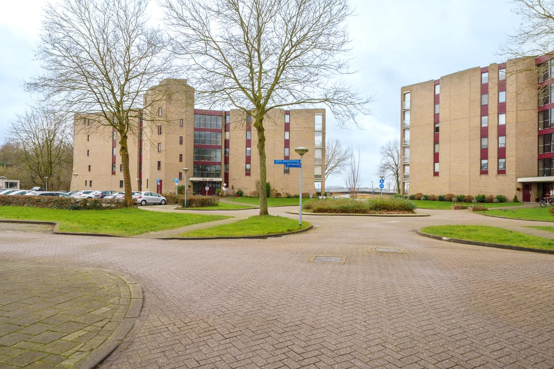 Photo 31 of James Stewartstraat 46