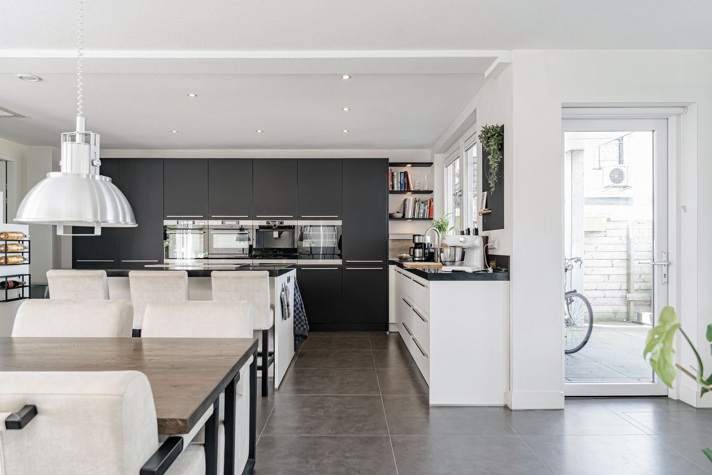 Photo 10 of Rijnlanderweg 736