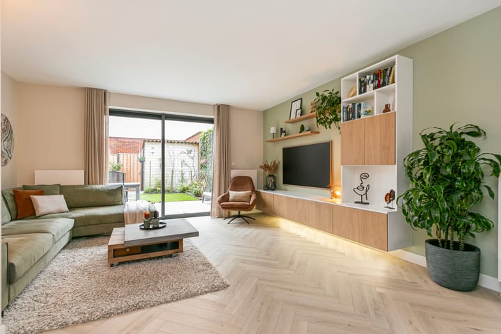 Photo 6 of Emile Hullebroeckstraat 19