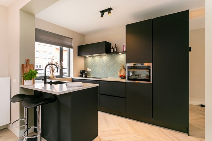 Photo 15 of Emile Hullebroeckstraat 19