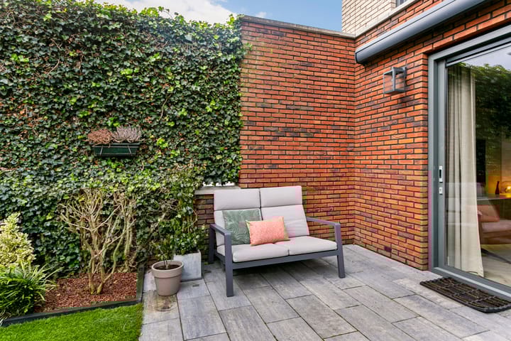 Photo 38 of Emile Hullebroeckstraat 19