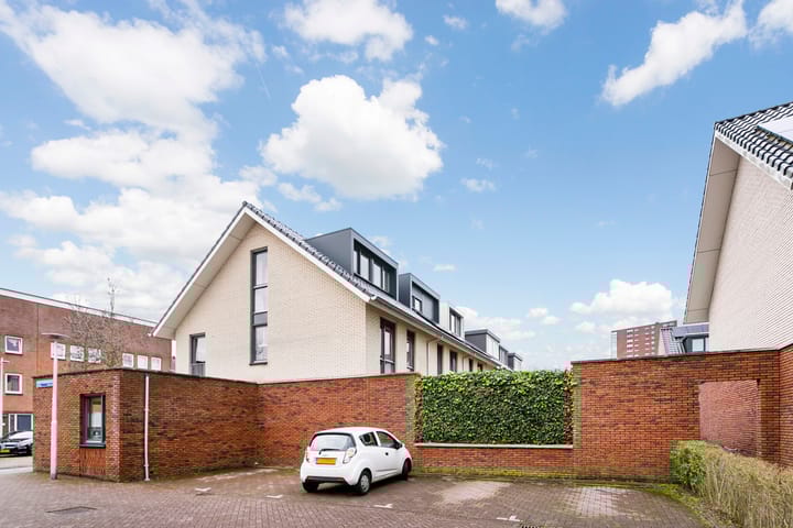 Photo 44 of Emile Hullebroeckstraat 19