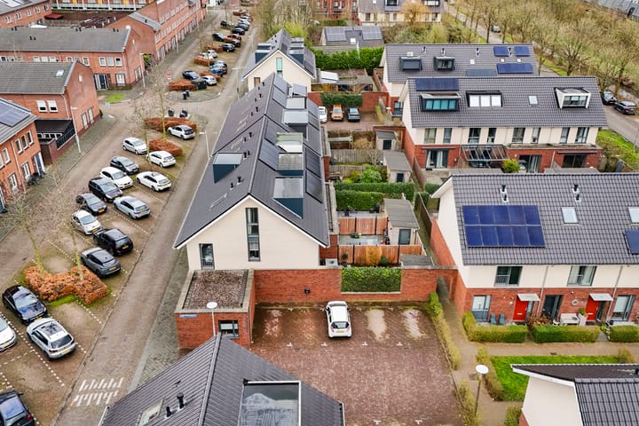 Photo 45 of Emile Hullebroeckstraat 19